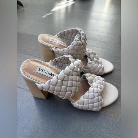 Steve Madden - Twisted Bone Heel - size: 8.5 - Picture 2 of 7